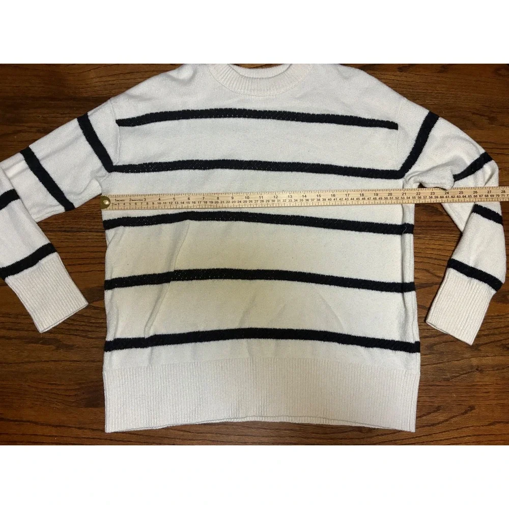 Aerie Womens XS Cream Black‎ Striped Crewneck Oversized Knit Sweater 10018-62Y